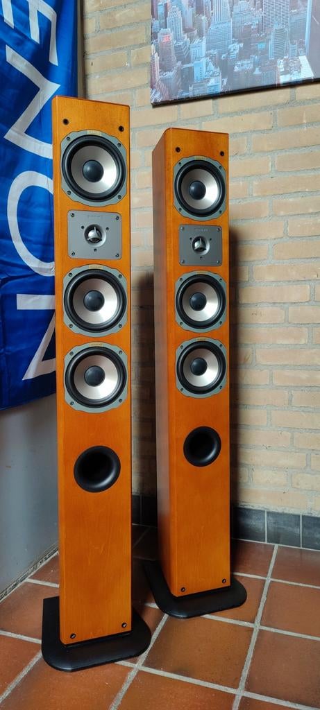 Quadral Ascent 850 - Zuilen Kersen., Zo goed als nieuw, 120 watt of meer, Front, Rear of Stereo speakers, Ophalen