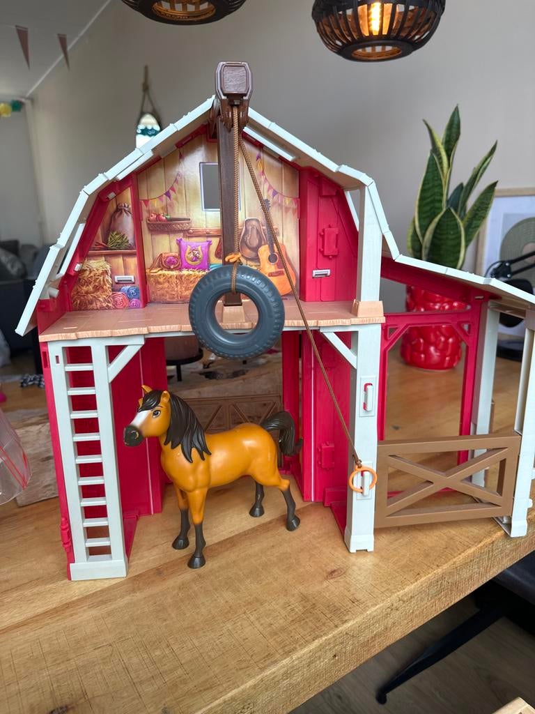 Matel Spirit Untamed Speelset met Paard en Stal, Ophalen of Verzenden, Gebruikt, Meisje