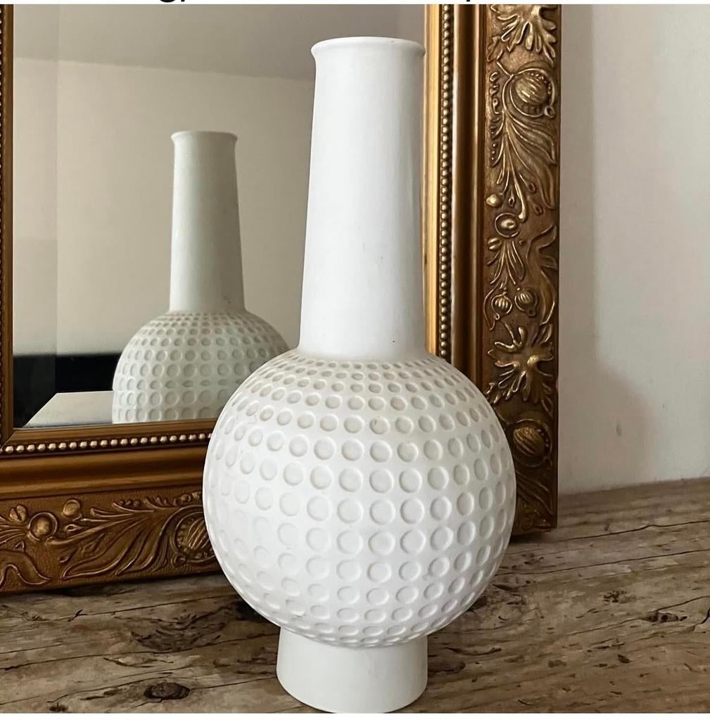 Vintage AK Kaiser Bisque Porseleinen Vaas -, Huis en Inrichting, Woonaccessoires | Vazen, Gebruikt, Wit, Minder dan 50 cm, Aardewerk of Porselein