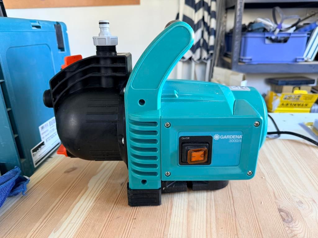 Gardena tuinpomp inclusief slang en slootkooi, Ophalen of Verzenden, Zo goed als nieuw