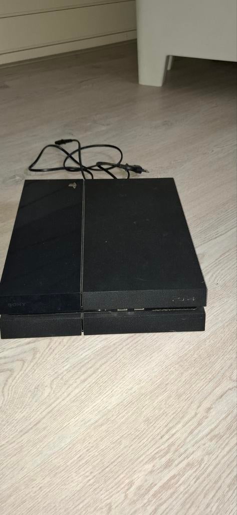 Sony PlayStation 4 (PS4) Slim met 2 controllers, Spelcomputers en Games, Spelcomputers | Sony PlayStation 4, Ophalen of Verzenden