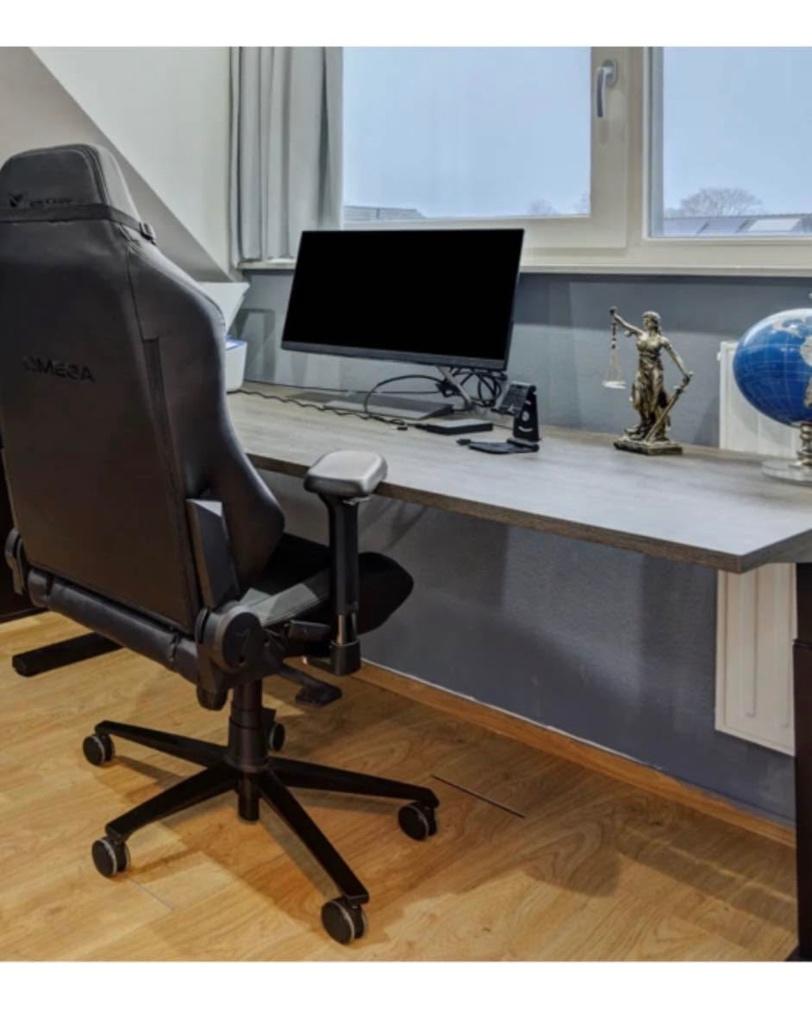 Bureau bureaustoel en monitor, Ophalen, Hout, Bruin, Zo goed als nieuw