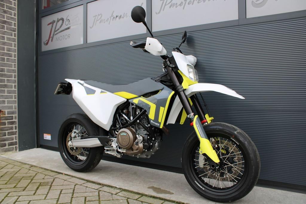 Husqvarna 701 Supermoto (2021) *Org.NL*A2/35KW Mog.*, Motoren, Motoren | Husqvarna, 693 cc, Motorrijbewijs A, Bedrijf, Onbekend