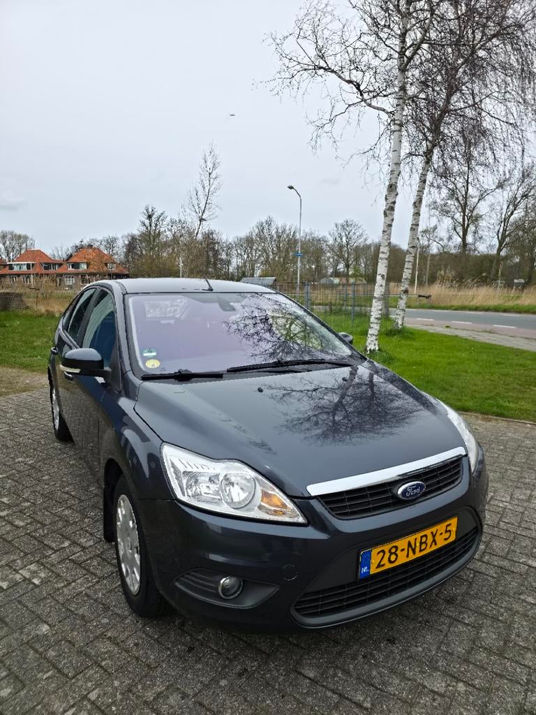 Ford Focus 1.6 74KW 5D 2009 Grijs, Auto's, Ford, 1596 cc, Zwart, 4 cilinders, 49 €/maand