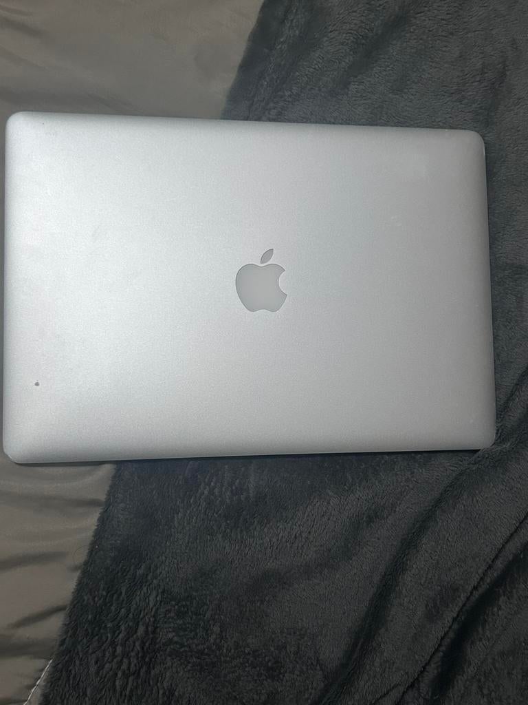 Macbook pro 2018 perfect voor school, Computers en Software, Apple Macbooks, Gebruikt, 256 GB, 2 tot 3 Ghz, 8 GB