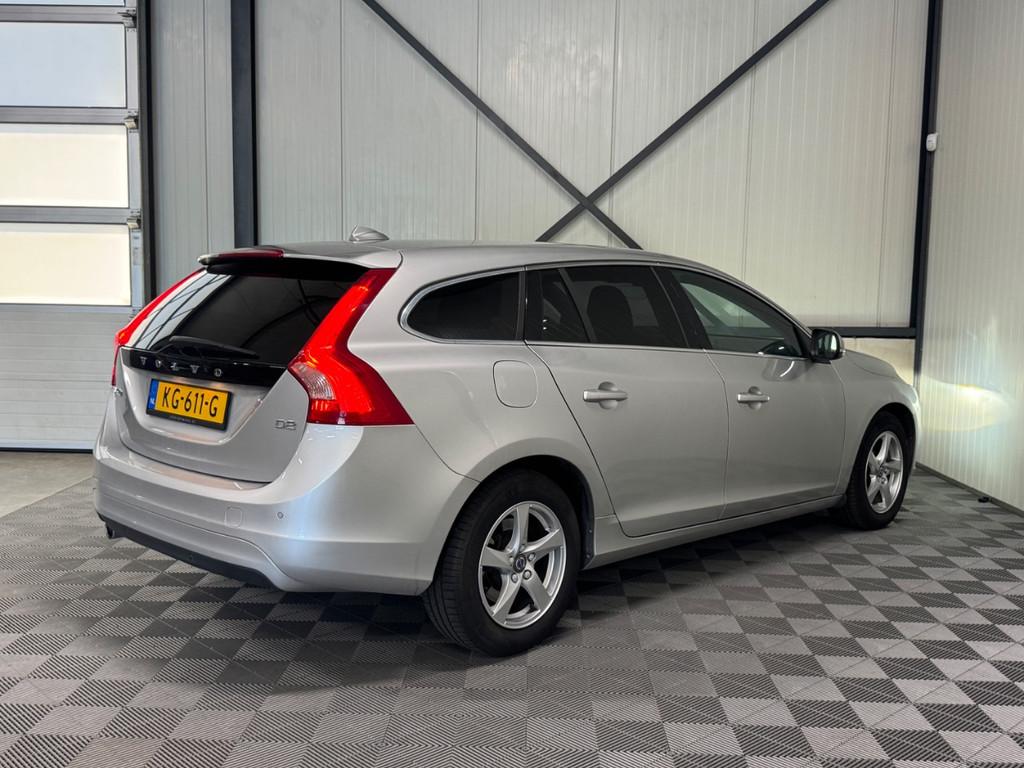 Volvo V60 2.0 D2 | Nordic+ | Airco-Ecc | Cruise | Navi, Gebruikt, Euro 6, 4 cilinders, 1969 cc