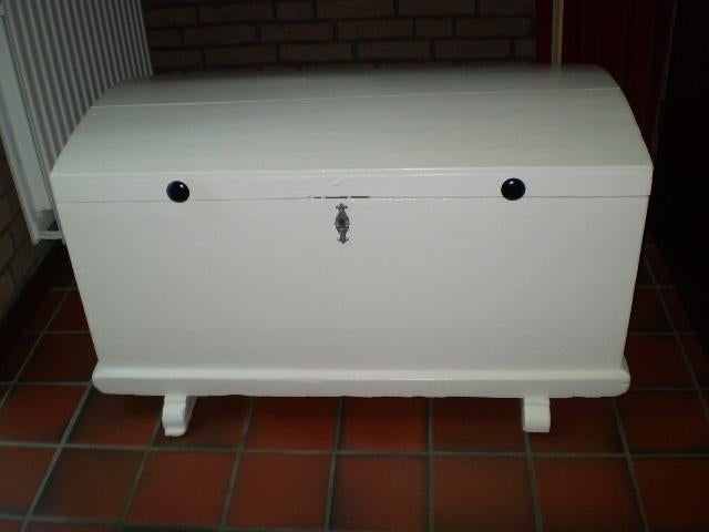 Oude, witgelakte scheepskist met rond deksel en apart binnen, Ophalen, Minder dan 50 cm, Gebruikt, 50 tot 100 cm