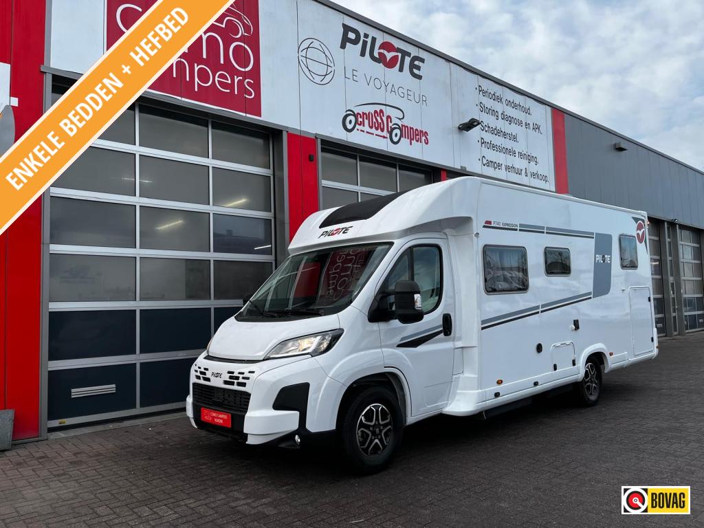 Pilote P740FGJ Demo model! 1e EIG. Lengtebedden hefbed, Automaat, Luifel, Ringverwarming, Fiat