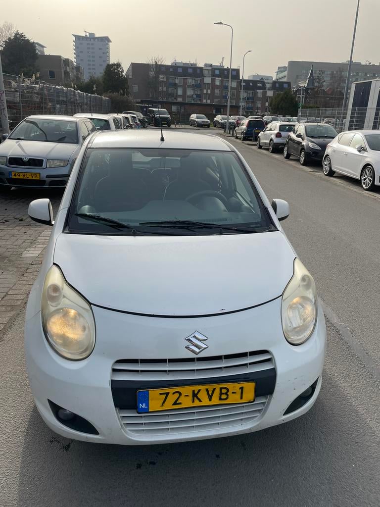 Suzuki Alto 1.0 2010 Wit, Auto's, Suzuki, Voorwielaandrijving, 200 kg, 4 stoelen, Origineel Nederlands