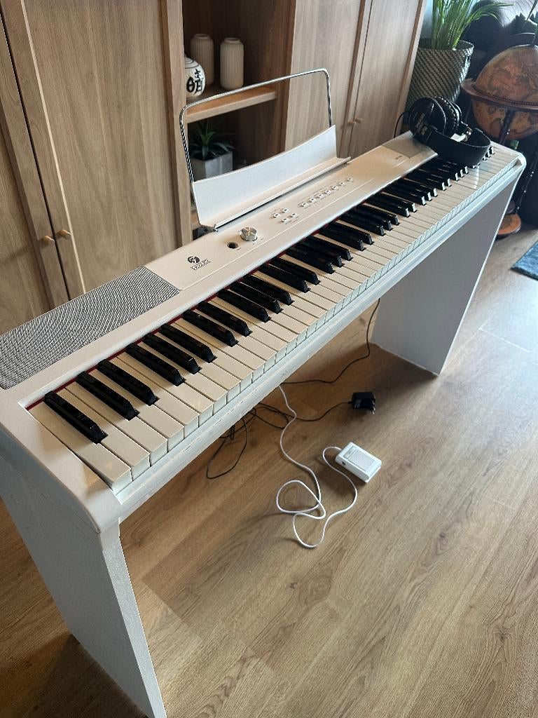 Fazley FSP-200-W + onderstel + koptelefoon (complete set), Muziek en Instrumenten, Ophalen, Wit, Digitaal, Zo goed als nieuw