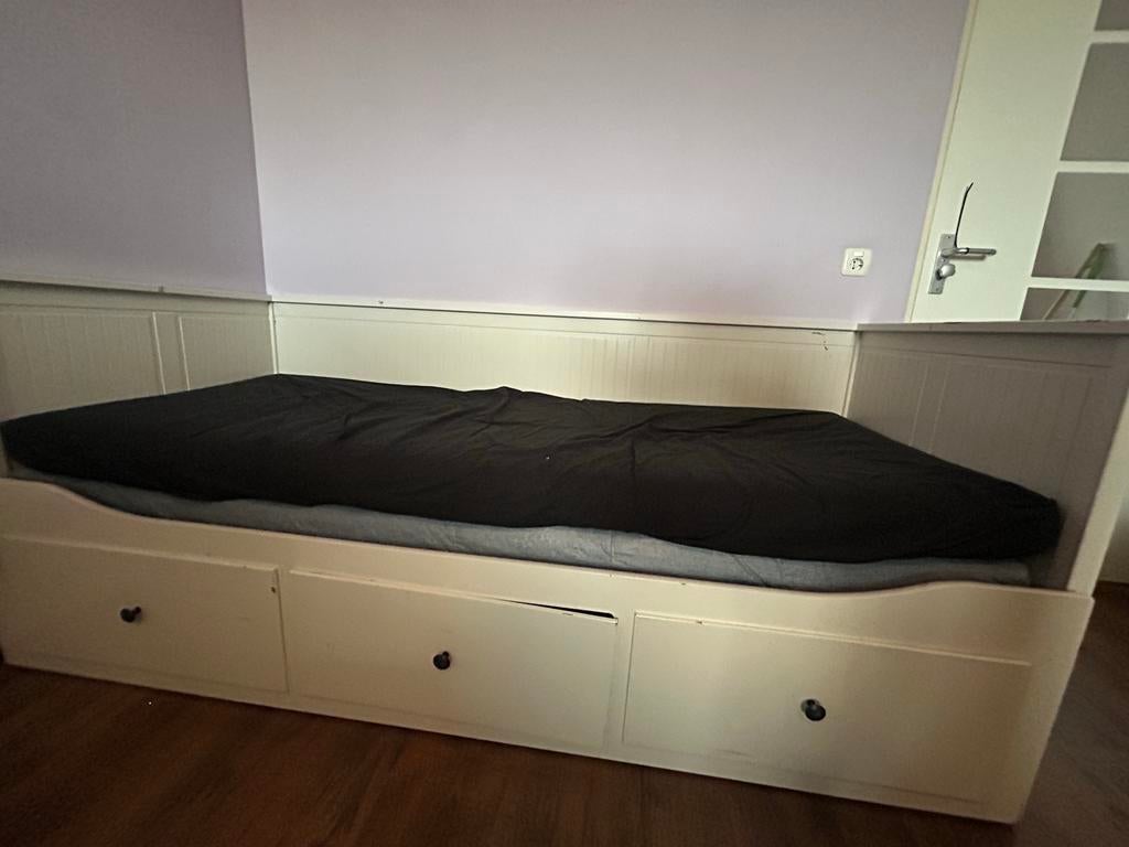 IKEA Hemnes bedbank, Huis en Inrichting, Slaapkamer | Bedden, Ophalen, 90 cm, Wit, Twijfelaar