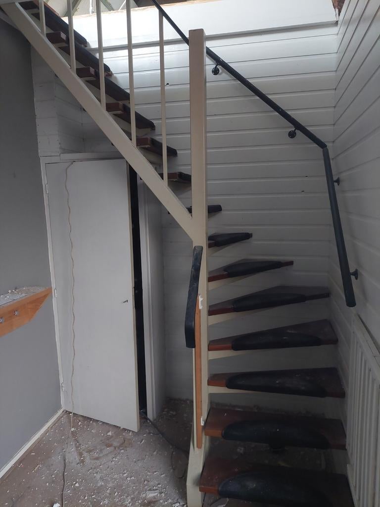 Stalen trap te koop, Ophalen