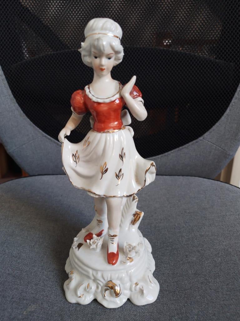 Porseleinen beeldje van dame uit Korea, 25 cm hoog, Antiek en Kunst, Antiek | Porselein, Ophalen of Verzenden