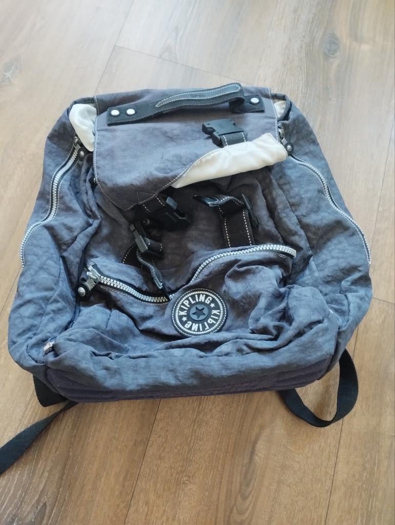 Vintage Kipling rugtas, Sieraden, Tassen en Uiterlijk, Tassen | Rugtassen, Gebruikt, Kipling, 30 tot 45 cm, Ophalen of Verzenden