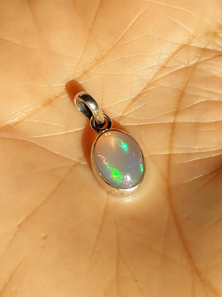 925 zilveren hanger met natuurlijke Ethiopische opaal steen, O.T., Nieuw, Ophalen of Verzenden, Orientaltemptation@hotmail.com