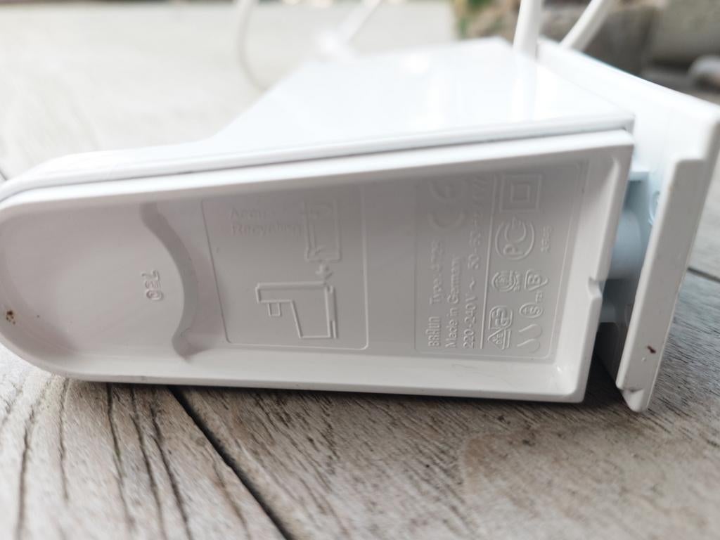 Braun Oral-B Tandenborstel Lader Type 4728 met Wandplaat, Ophalen of Verzenden, Gebruikt, Tandenborstel