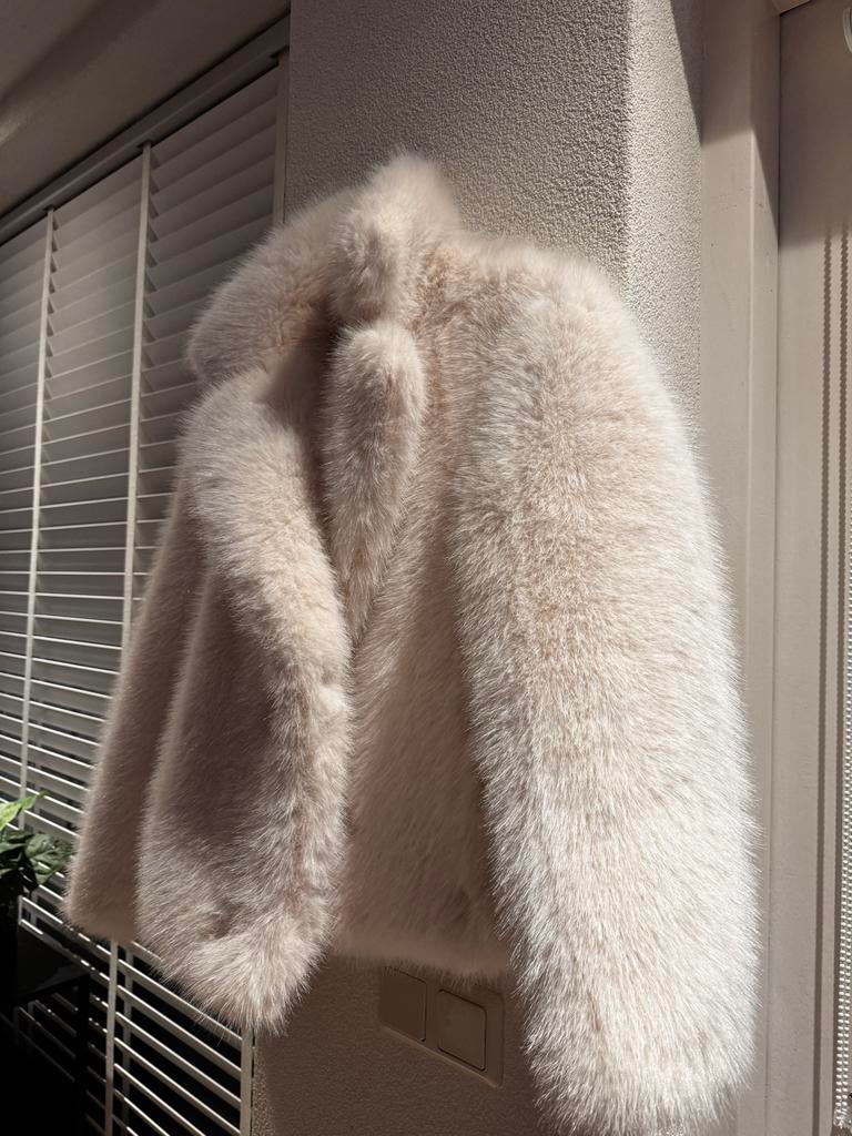 Zara Faux Fur Jas Maat S - Wit/Crème, Kleding | Dames, Jassen | Winter, Ophalen of Verzenden, Gedragen, Maat 36 (S), Wit