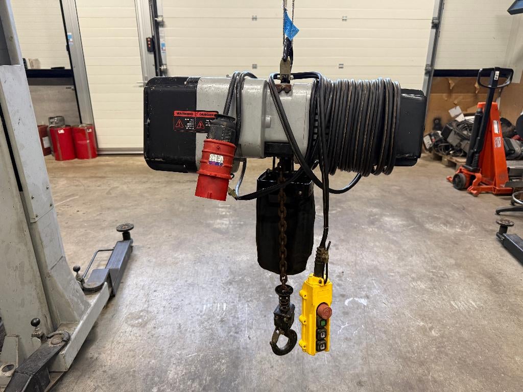 Elektrische kettingtakel Delta 500kg - 10m hijshoogte, Ophalen, Gebruikt, Elektrisch