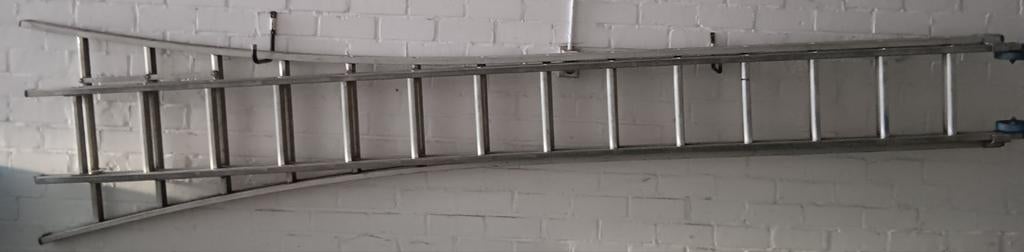 Ladder 2x14 sporten, lengte ingeschoven 3,75m, Doe-het-zelf en Verbouw, Ladders en Trappen, Ophalen