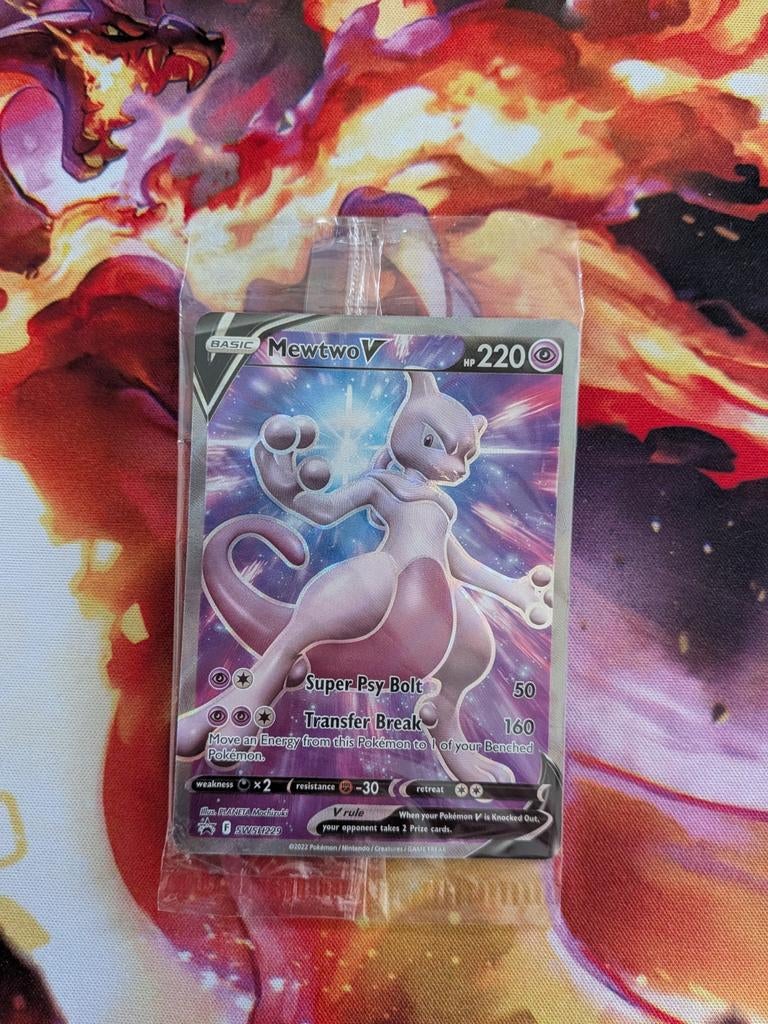 Mewtwo V Full Art #SWSH229 Pokemon Black Star Promo, Ophalen of Verzenden, Zo goed als nieuw, Losse kaart, Foil