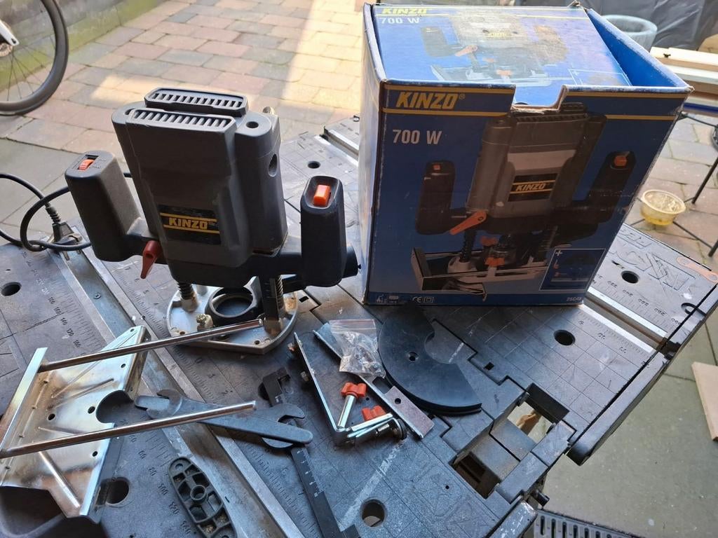 Ferm bovenfrees, Doe-het-zelf en Verbouw, Gereedschap | Freesmachines, Ophalen of Verzenden, Gebruikt, Elektrisch, Bovenfrees