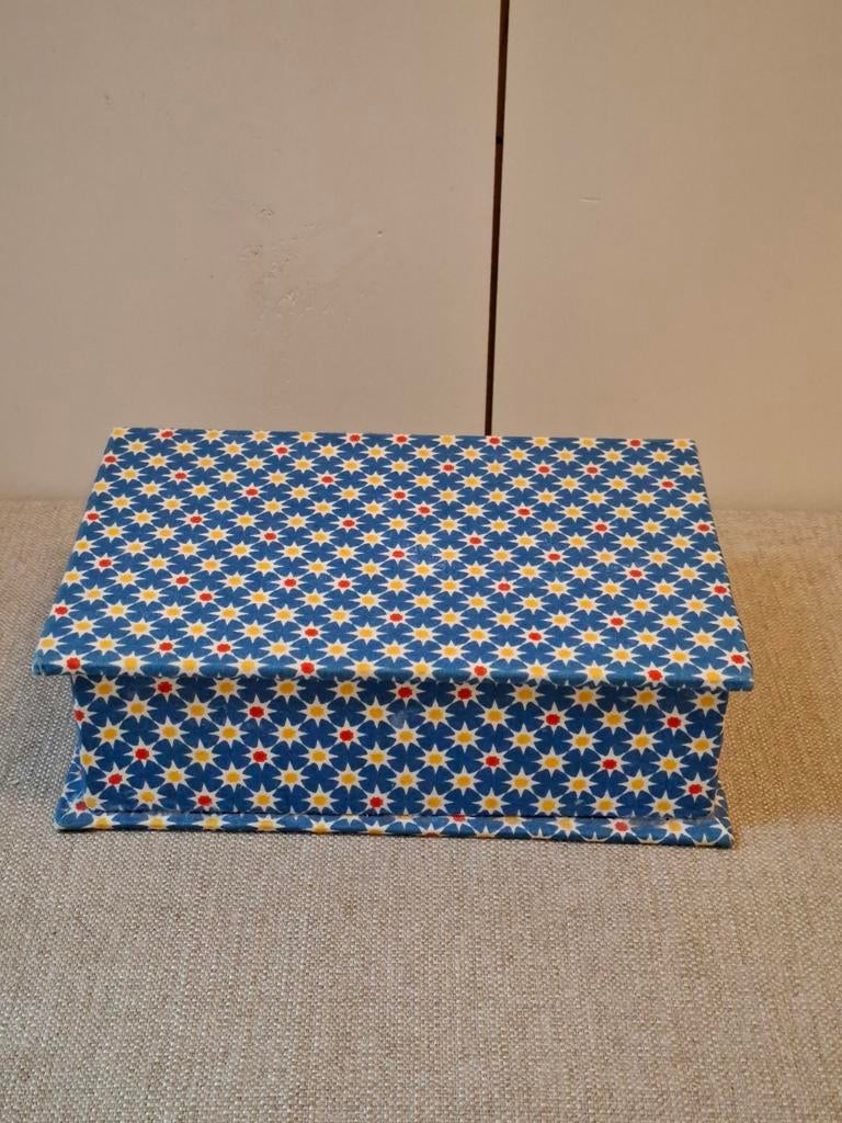 Vrolijke Stoffen Opbergdoos - Perfect voor Kinderkamer!, Overige materialen, Minder dan 50 cm, Gebruikt, Minder dan 50 cm