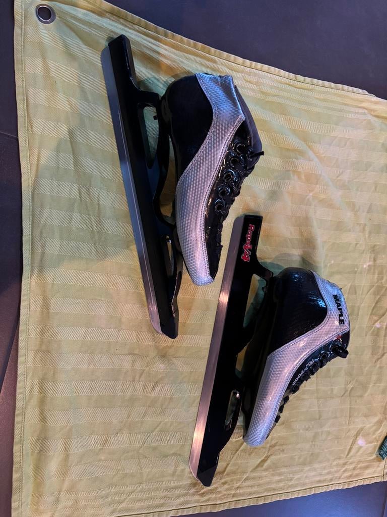 Maple schaatsen maat 35. RL-7000 Z.g.a.n., Ophalen of Verzenden, Zo goed als nieuw, Maple