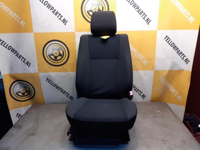 Stoel rechts van een Suzuki Swift, Auto-onderdelen, Interieur en Bekleding, Ophalen of Verzenden, 3 maanden garantie, Gebruikt