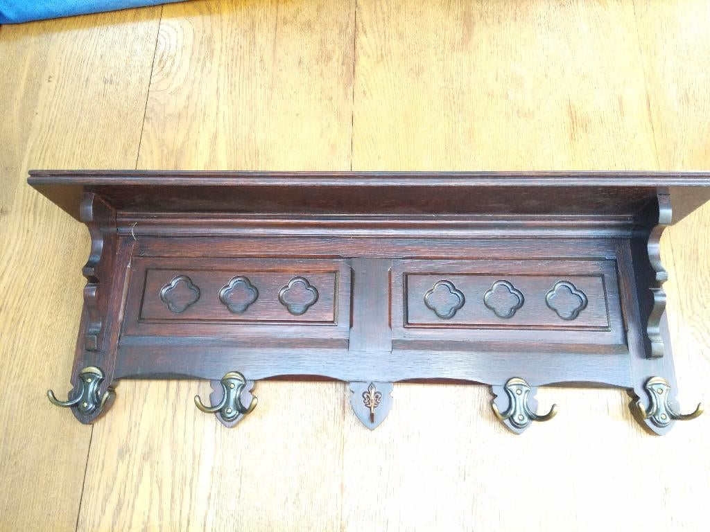 KAPSTOK, massief eiken, donker gebeitst, met 5 koperen haken, Ophalen