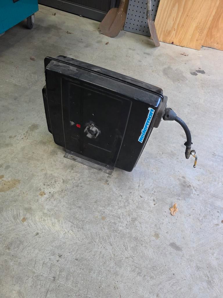 Nederman metalen luchthaspel, Ophalen