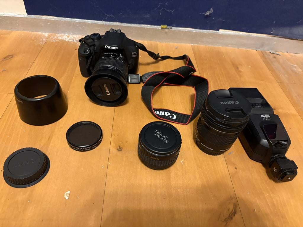Canon EOS 1200D met allerlei extras, Hobby en Vrije tijd, Modelbouw | Radiografisch | Auto's, Ophalen, Zo goed als nieuw, Overige schalen