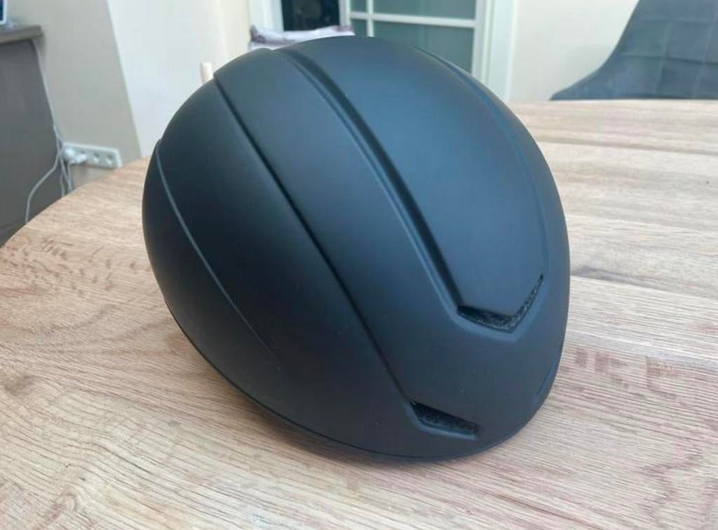 Schaatshelm maat L (58-62cm) KNSB goedgekeurd nieuw, Ophalen of Verzenden, Nieuw, Overige typen, Overige merken