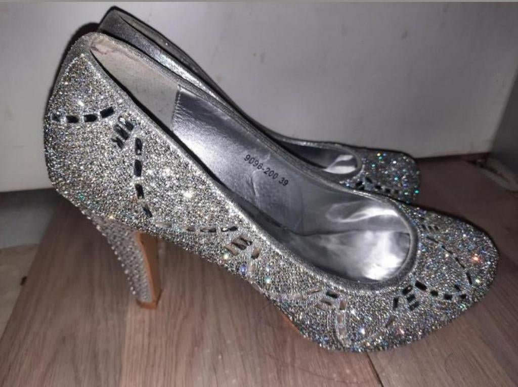 TK mooie feest schoenen mt 38, Ophalen, Wit, Dansschoenen, Zo goed als nieuw