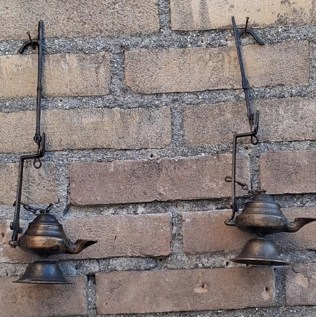 Mijnwerkerslampje/snotneus/weverslampje. Brons. 2 st., Antiek en Kunst, Ophalen