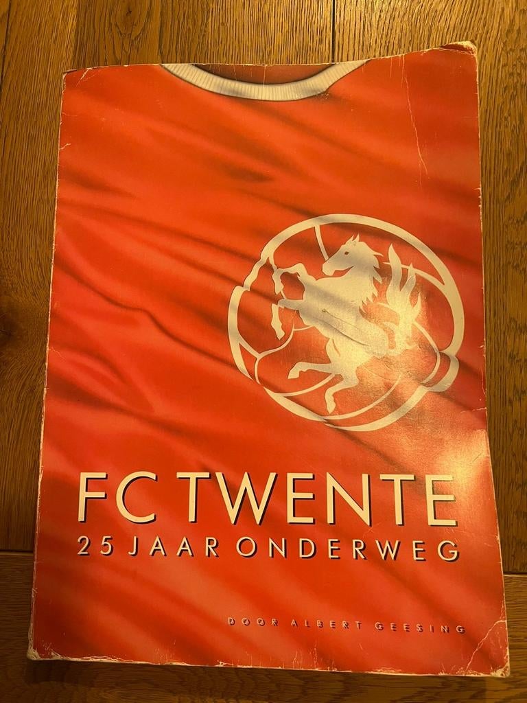 FC Twente 25 Jaar Onderweg - Boek, Ophalen of Verzenden, Gelezen, Albert Geesing, Balsport