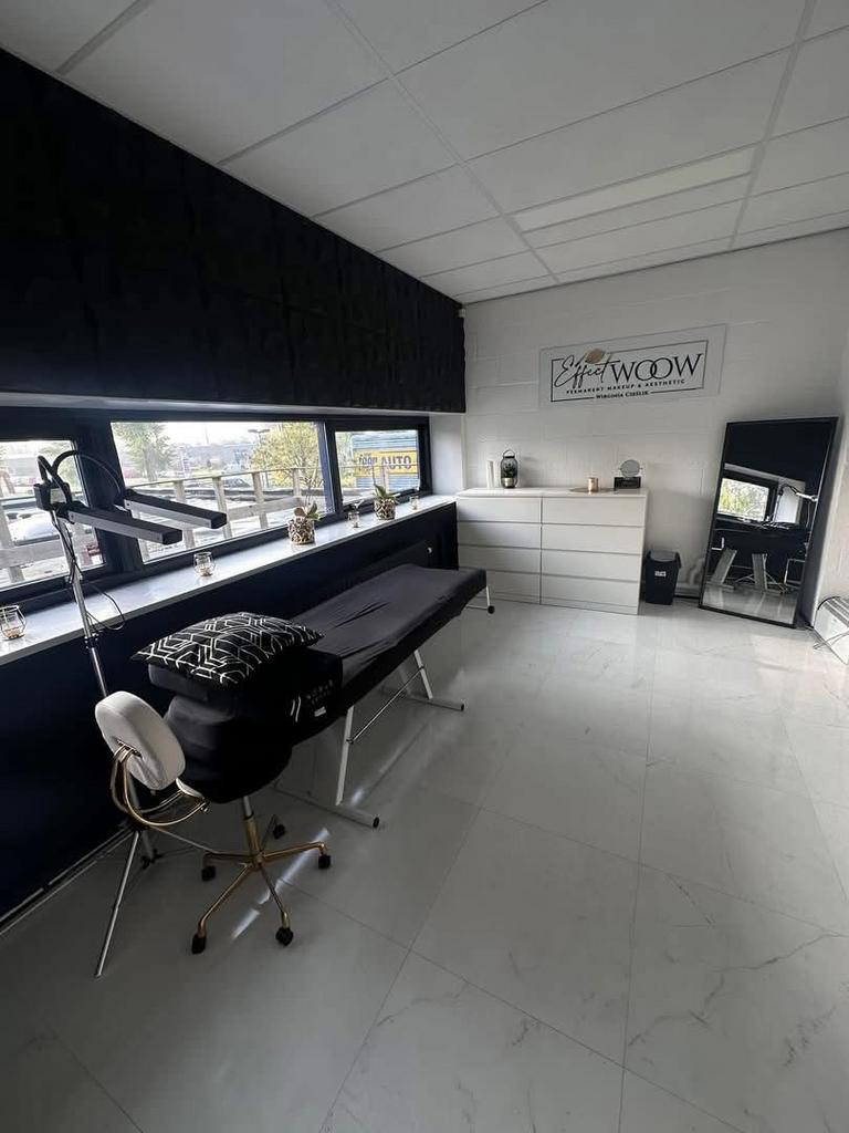 Behandelkamer te huur Almere met terras, Almere