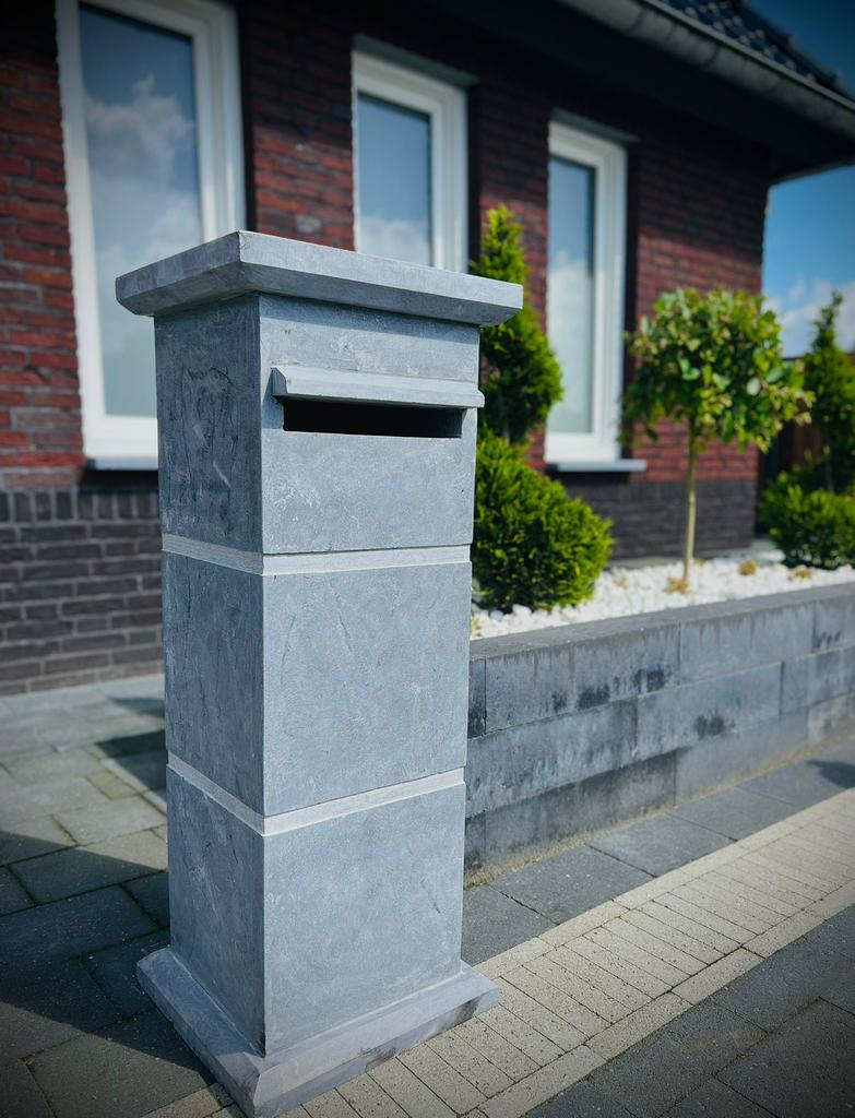Natuursteen brievenbus - NIEUW - model 002, Tuin en Terras, Brievenbussen, Nieuw, Staande brievenbus, Hardsteen, Ophalen of Verzenden