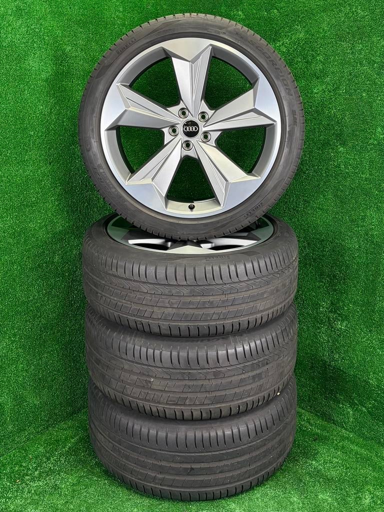 Originele 21 inch Audi Q4 E-Tron RS velgen met banden, Audi, Gebruikt, 255 mm, Banden en Velgen