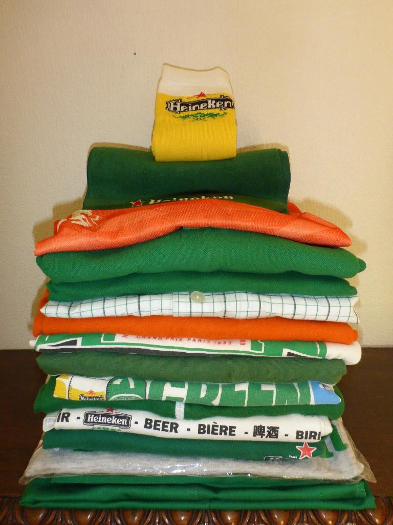 Unieke partij Heineken kleding 16 stuks! Verzamel/Carnaval!, Verzamelen, Ophalen of Verzenden, Zo goed als nieuw, Kleding, Heineken