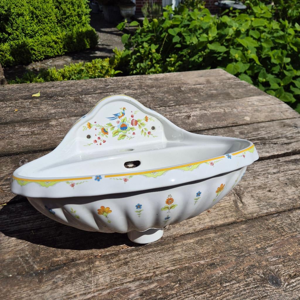Fonteintje, wc-rolhouder, spiegel, 2 lampen vrolijk decor