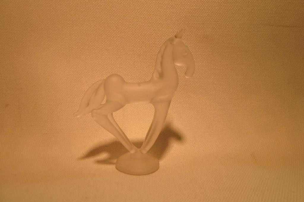 Beeldje Paard Mat Glas, Antiek en Kunst, Antiek | Glas en Kristal, Ophalen of Verzenden