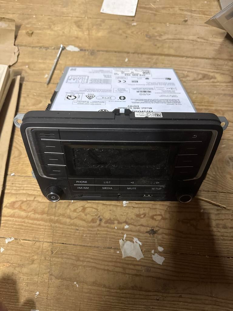 VW Radio MIB Global Entry 7F0 035 153 – Polo / Caddy / T6, Ophalen, Gebruikt