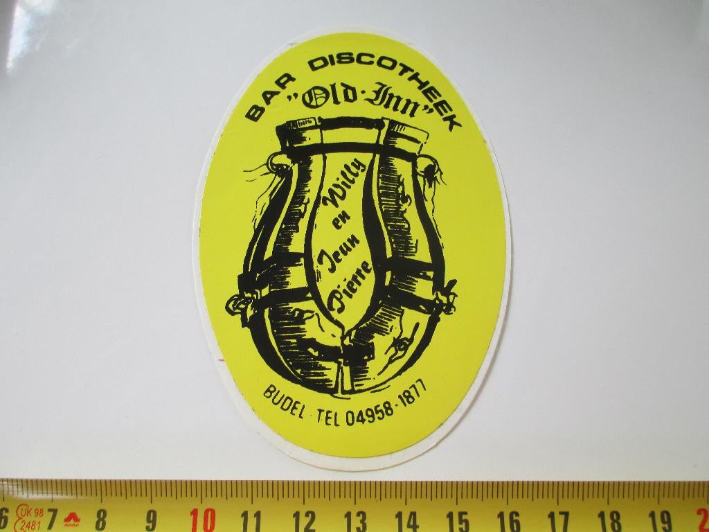 sticker Budel Bar Discotheek OLD-INN Willy en Jeun Pierre, Verzamelen, Ophalen, Zo goed als nieuw