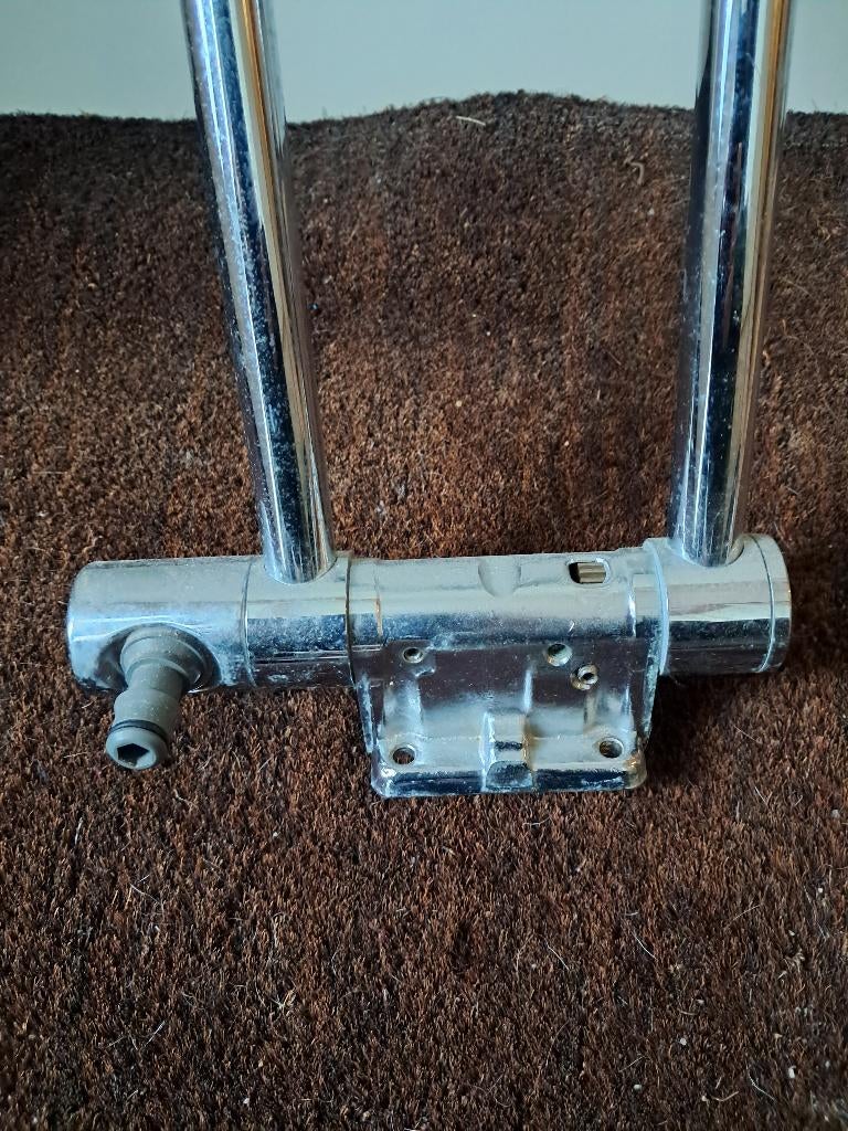 Diverse kranen, Doe-het-zelf en Verbouw, Ophalen, Zo goed als nieuw, Chroom, Kraan