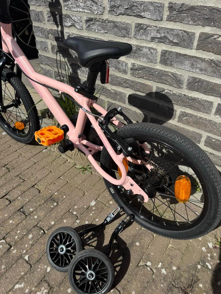 Btwin kinderfiets roze 16 inch met zijwielen, Ophalen, Gebruikt, 16 tot 20 inch, Zijwieltjes