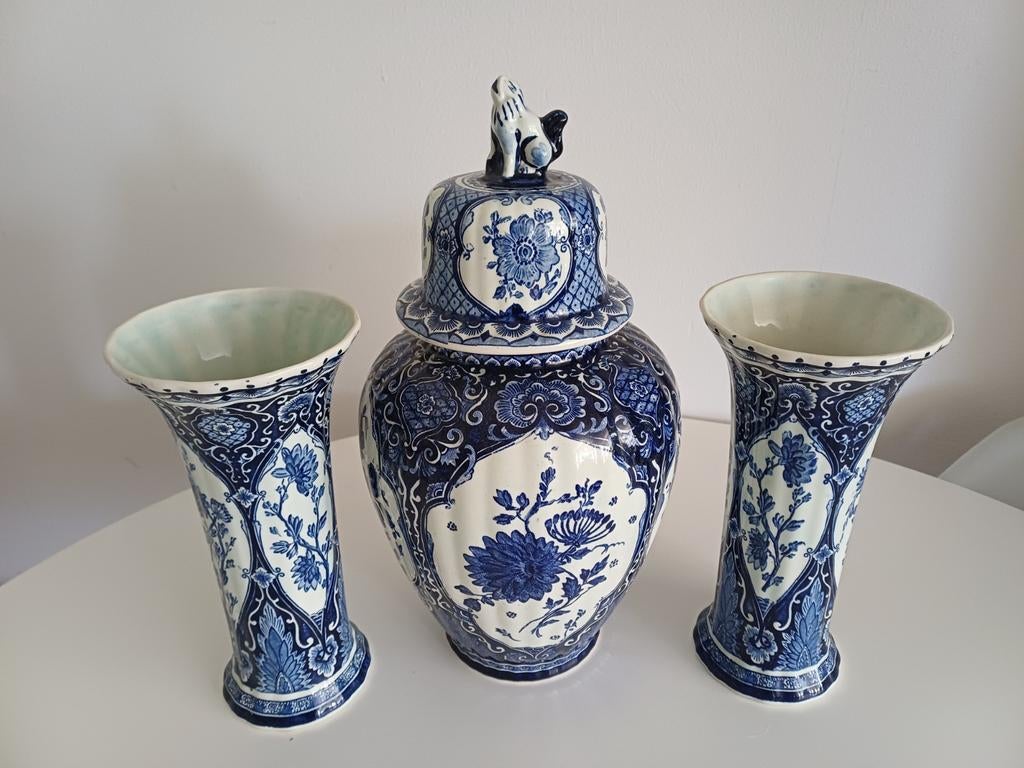 Boch Frères Keramis Delfts Blauw Set: Vaas en 2 Vazen, Antiek en Kunst, Ophalen