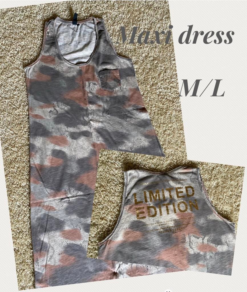 Shoeby lange jurk camouflage taupe/koraal split mt. M/L, Maat 38/40 (M), Ophalen of Verzenden, Zo goed als nieuw, Grijs