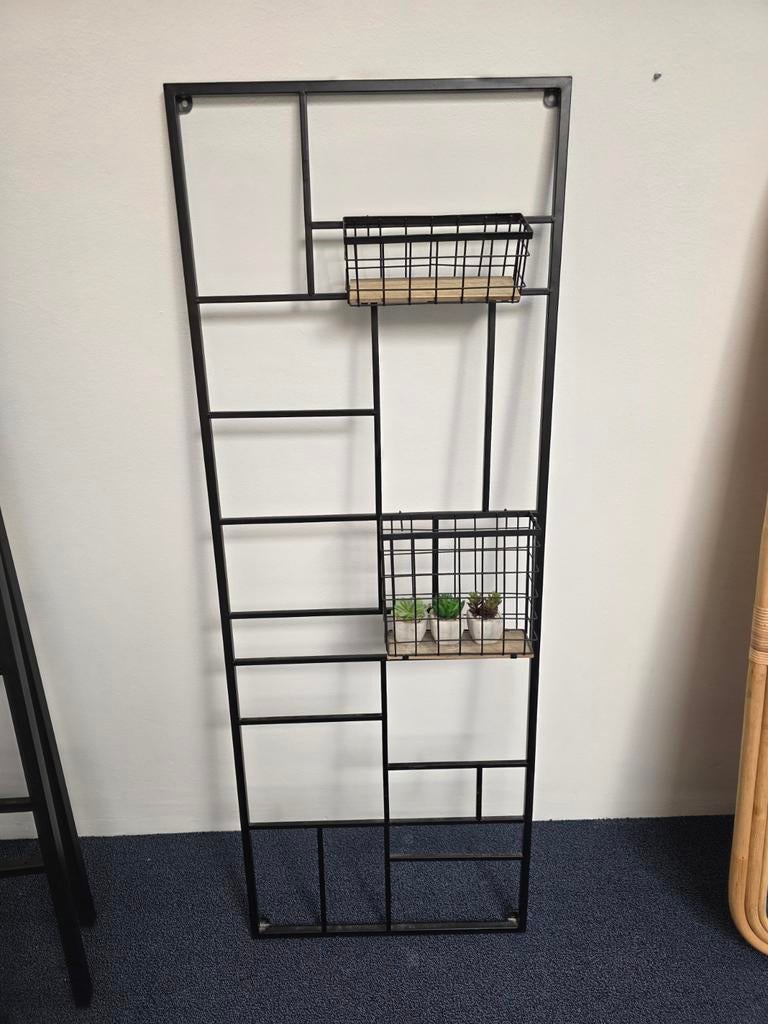 Modern metalen wandrek met mandjes - Zwart, Huis en Inrichting, Ophalen
