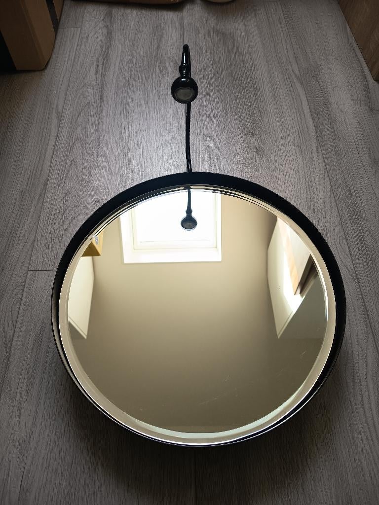 zware, zwarte metalen spiegel, ideaal voor de badkamer, Minder dan 50 cm, Overige typen, Ophalen of Verzenden, Zo goed als nieuw