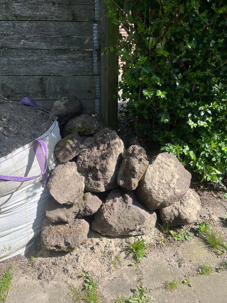 Grote partij lavastenen, Tuin en Terras, Ophalen, Gebruikt, Kei, Lava